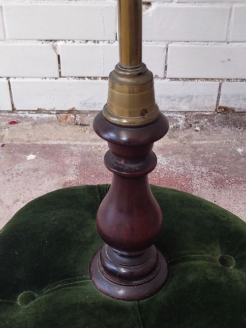ANTIQUE VICTORIAN COUNTRY HOUSE VELVET NEEDLEWORK FIRESIDE BRASS POLE SCREEN - ADDITIONAL PHOTO 2