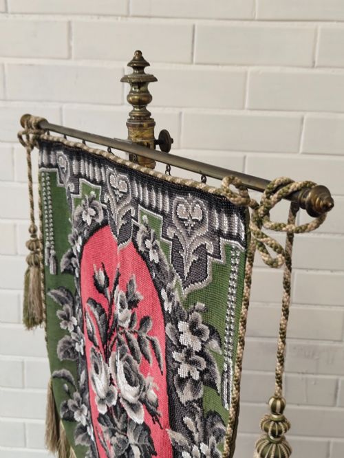 ANTIQUE VICTORIAN COUNTRY HOUSE VELVET NEEDLEWORK FIRESIDE BRASS POLE SCREEN - ADDITIONAL PHOTO 11