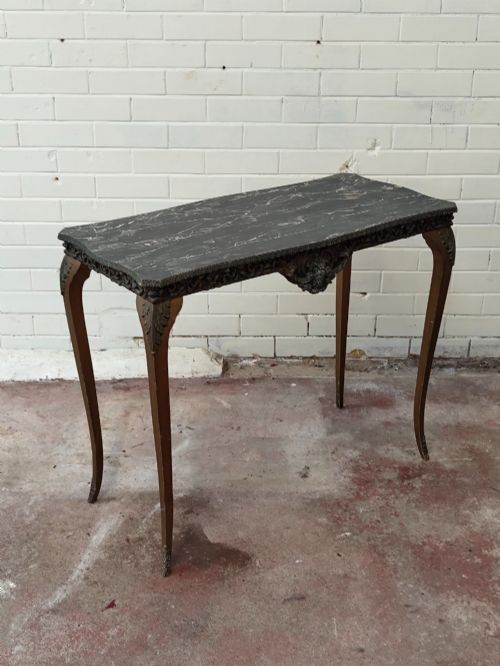 DIMINUTIVE VINTAGE FRENCH GILTWOOD FAUX MARBLE TOP CONSOLE SIDE TABLE