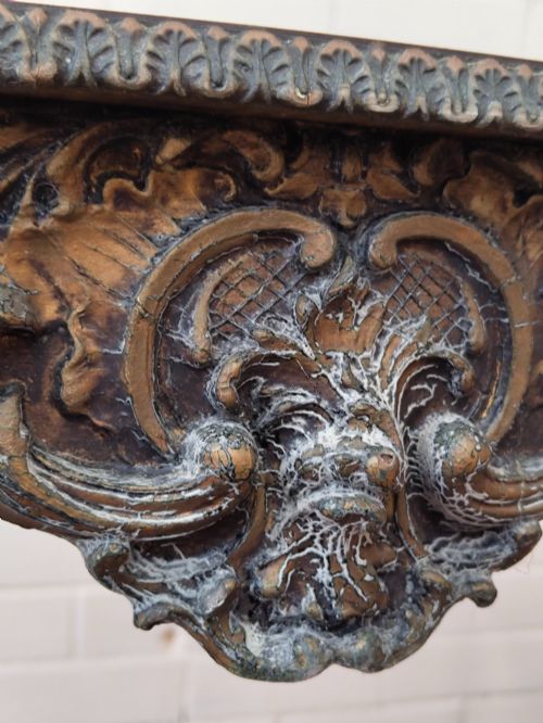DIMINUTIVE VINTAGE FRENCH GILTWOOD FAUX MARBLE TOP CONSOLE SIDE TABLE - ADDITIONAL PHOTO 6