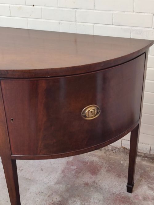 ANTIQUE GEORGIAN DEMI LUNE BOW FRONT MAHOGANY SIDEBOARD - ADDITIONAL PHOTO 6