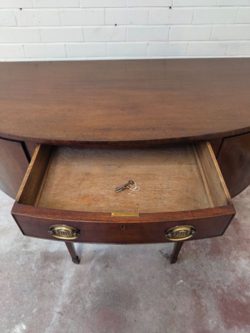 ANTIQUE GEORGIAN DEMI LUNE BOW FRONT MAHOGANY SIDEBOARD - ADDITIONAL PHOTO 10