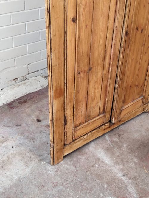 ANTIQUE PITCH PINE CORNER WARDROBE CUPBOARD - ADDITIONAL PHOTO 6