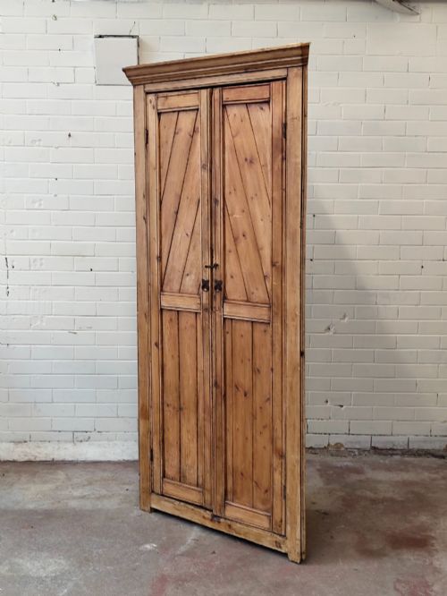 ANTIQUE PITCH PINE CORNER WARDROBE CUPBOARD - ADDITIONAL PHOTO 14