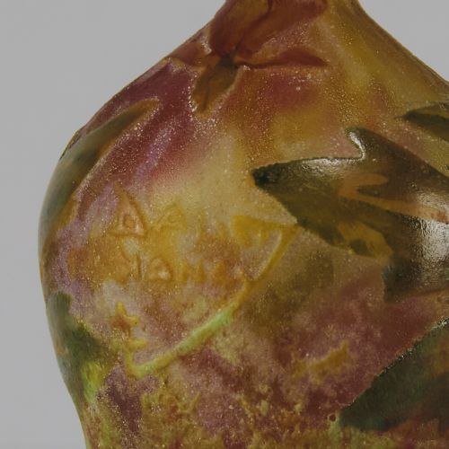EARLY 20TH CENTURY ART NOUVEAU CAMEO GLASS MONTBRECIA VASE BY DAUM FRRES - ADDITIONAL PHOTO 9