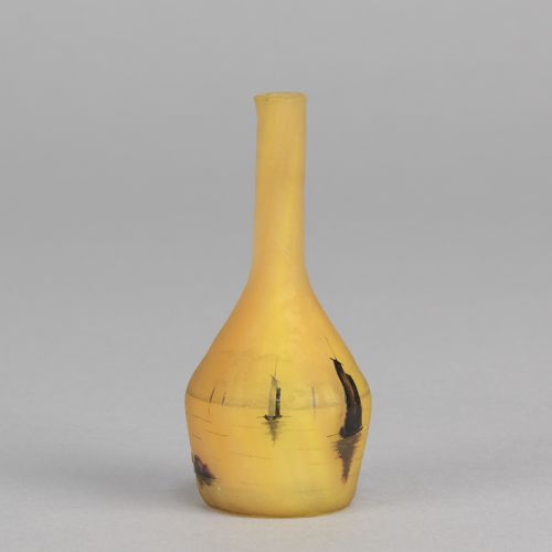 EARLY 20TH CENTURY ART NOUVEAU GLASS MINIATURE BOATING VASE BY DAUM FRRES - ADDITIONAL PHOTO 4