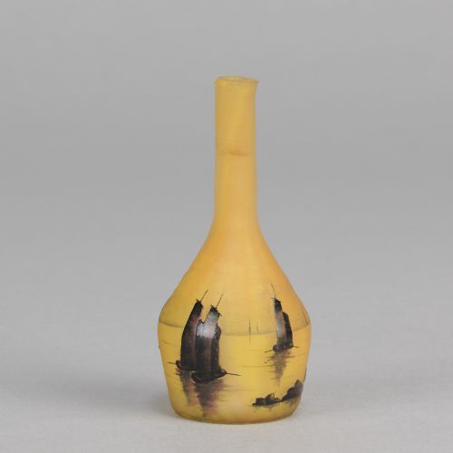 EARLY 20TH CENTURY ART NOUVEAU GLASS MINIATURE BOATING VASE BY DAUM FRRES - ADDITIONAL PHOTO 7