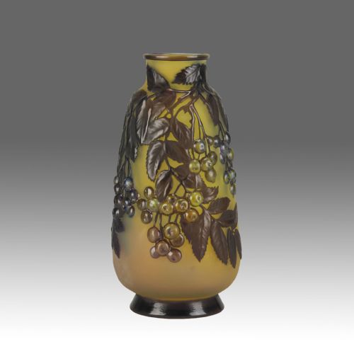 EARLY 20TH CENTURY CAMEO GLASS ENTITLED SORBIER SOUFFL VASE BY GALL
