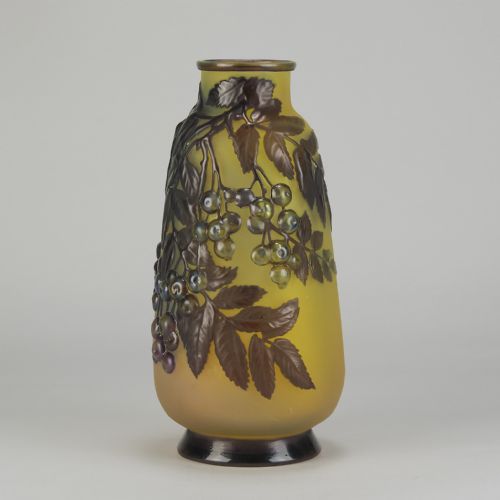 EARLY 20TH CENTURY CAMEO GLASS ENTITLED SORBIER SOUFFL VASE BY GALL - ADDITIONAL PHOTO 7