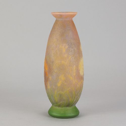 EARLY 20TH CENTURY ART NOUVEAU CAMEO FLORAL VASE BY DAUM FRRES - ADDITIONAL PHOTO 2