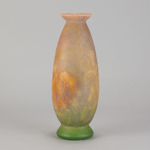 EARLY 20TH CENTURY ART NOUVEAU CAMEO FLORAL VASE BY DAUM FRRES - ADDITIONAL PHOTO 4
