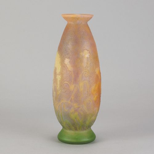 EARLY 20TH CENTURY ART NOUVEAU CAMEO FLORAL VASE BY DAUM FRRES - ADDITIONAL PHOTO 7