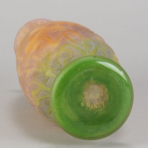 EARLY 20TH CENTURY ART NOUVEAU CAMEO FLORAL VASE BY DAUM FRRES - ADDITIONAL PHOTO 10