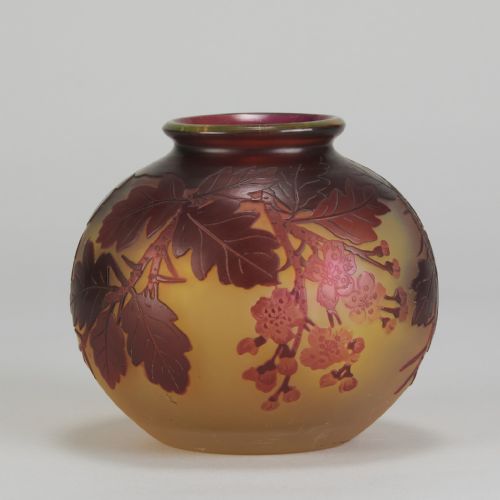 EARLY 20TH CENTURY CAMEO GLASS APPLE BLOSSOM VASE BY GALL - ADDITIONAL PHOTO 3