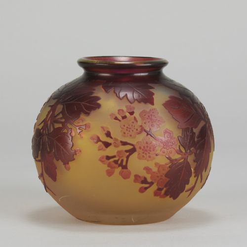 EARLY 20TH CENTURY CAMEO GLASS APPLE BLOSSOM VASE BY GALL - ADDITIONAL PHOTO 6