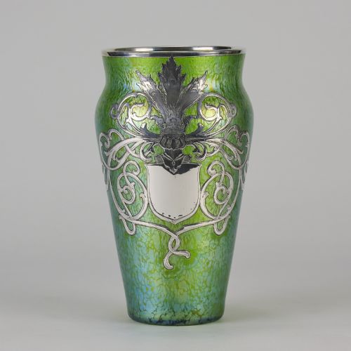 EARLY 20TH CENTURY GLASS SILVERED ARMORIAL VASE BY LOETZ WITWE - ADDITIONAL PHOTO 1