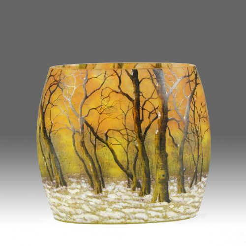 EARLY 20TH CENTURY CAMEO GLASS PAYSAGE DHIVER VASE BY DAUM FRERS