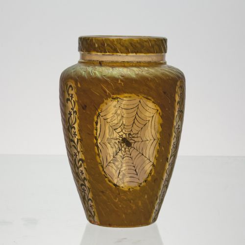 EARLY 20TH CENTURY IRIDESCENT GLASS SPIDER VASE BY KRALIK GLASS - ADDITIONAL PHOTO 4