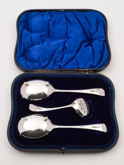 fig 1. Edwardian cased Silver Fruit Set, Sheffield 1908