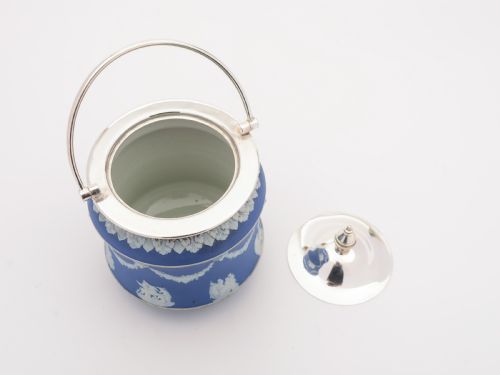 fig 1. China Wedgwood Biscuit Barrel, Circa 1905
