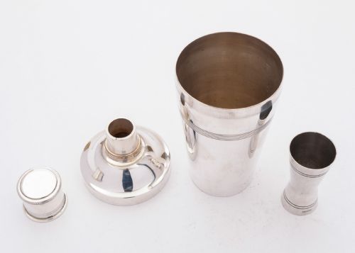 fig 1. Superb Art Deco Silver Plated Cocktail Shaker, Circa 1930