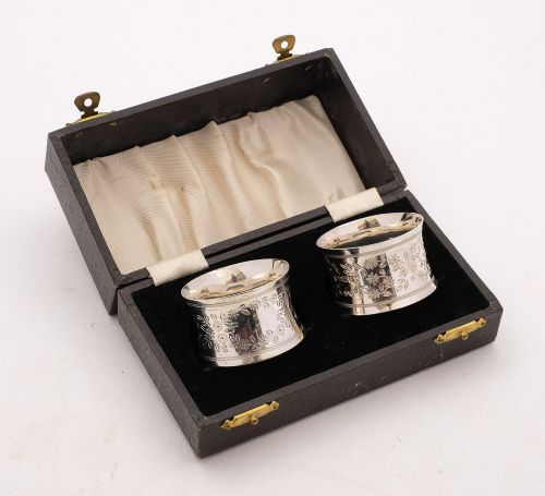 Lovely Cased Pair of Edwardian Silver Napkin Rings, Sheffield 1907