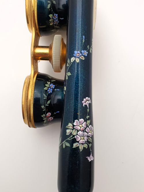 STUNNING PAIR OF ENAMELLED ANTIQUE OPERA GLASSES MOTHER OF PEARL AND LACQUERED BRASS EDWARDIAN CIRCA 1900 - ADDITIONAL PHOTO 10