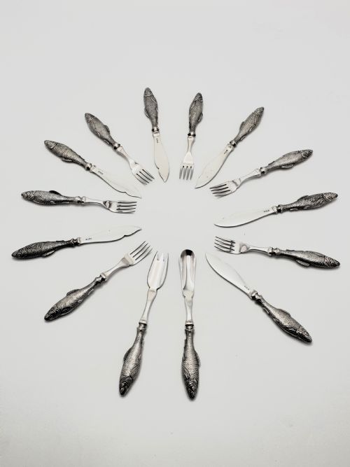 fig 1. A Stunning 14-piece Harrods fish set - English antique - 1911