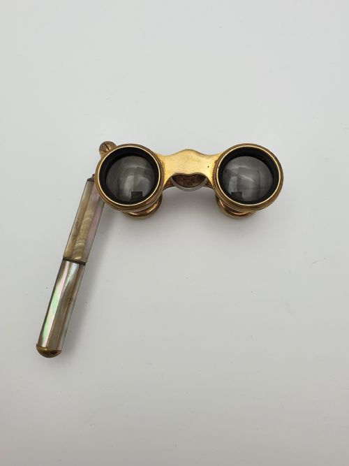 BEAUTIFUL VICTORIAN MOTHER OF PEARL AND BRASS OPERA GLASSES ENGLISH ANTIQUE CIRCA 1900 - ADDITIONAL PHOTO 1