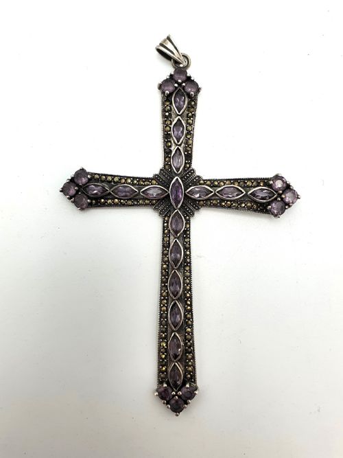 SPLENDID AMETHYST AND MARCASITE SILVER CROSS PENDANT CIRCA 1960 - ADDITIONAL PHOTO 1