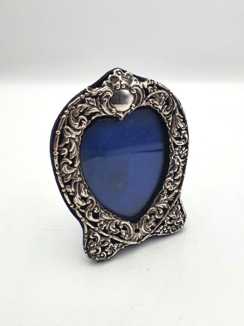 Lovely Edwardian Silver Heart Shaped Photo Frame - 1905