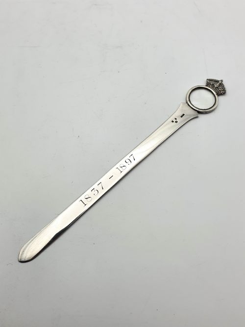 RARE SOLID SILVER VICTORIAN JUBILEE COMMEMORATIVE LETTER OPENER 1897 - ADDITIONAL PHOTO 1