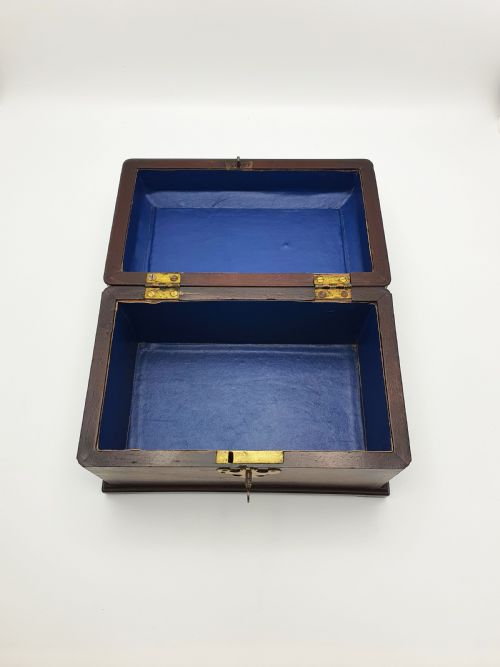 GOOD ANTIQUE GEORGIAN MAHOGANY TRINKET BOX WITH BRASS FITTINGS CIRCA 1820 - ADDITIONAL PHOTO 3