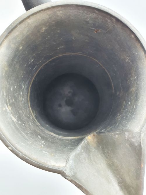 GIANT GERMAN ART NOUVEAU PEWTER BEER FLAGON WITH HOPS DECORATION CIRCA 1900 - ADDITIONAL PHOTO 7