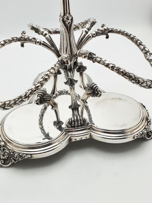 STUNNING ELKINGTON ANTIQUE 3 BOTTLE DECANTER SET IN ORNATE SILVERPLATED STAND 1860 - ADDITIONAL PHOTO 4