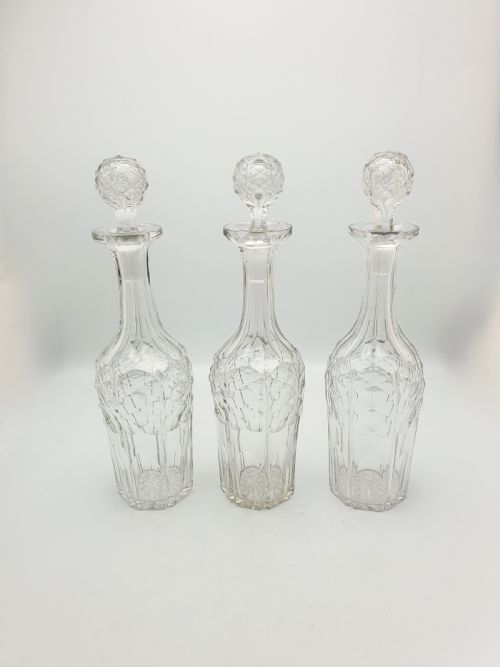 STUNNING ELKINGTON ANTIQUE 3 BOTTLE DECANTER SET IN ORNATE SILVERPLATED STAND 1860 - ADDITIONAL PHOTO 7
