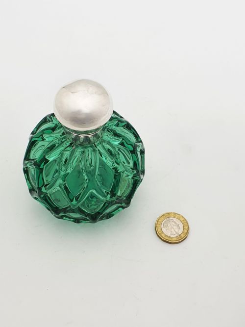 UNUSUAL ANTIQUE VICTORIAN GREEN GLASS STERLING SILVER PERFUME BOTTLE 1893 - ADDITIONAL PHOTO 6
