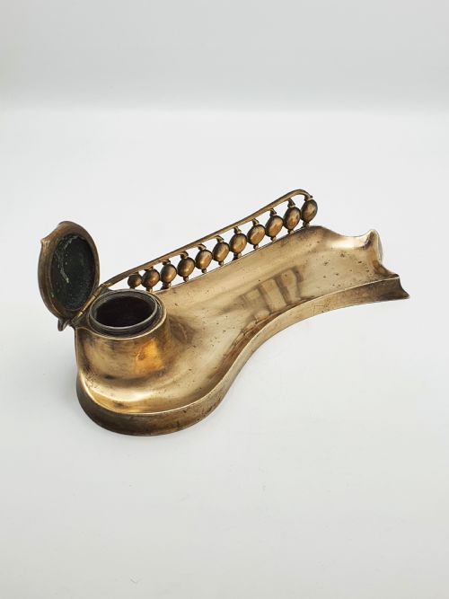 GORGEOUS ANTIQUE ART NOUVEAU BRONZE INKWELL WITH PEN REST CIRCA 1890 - ADDITIONAL PHOTO 1