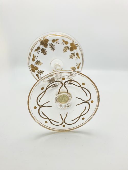 GORGEOUS ANTIQUE GILDED GLASS TAZZA WITH GRAPEVINE DECORATION CIRCA 1900 - ADDITIONAL PHOTO 7