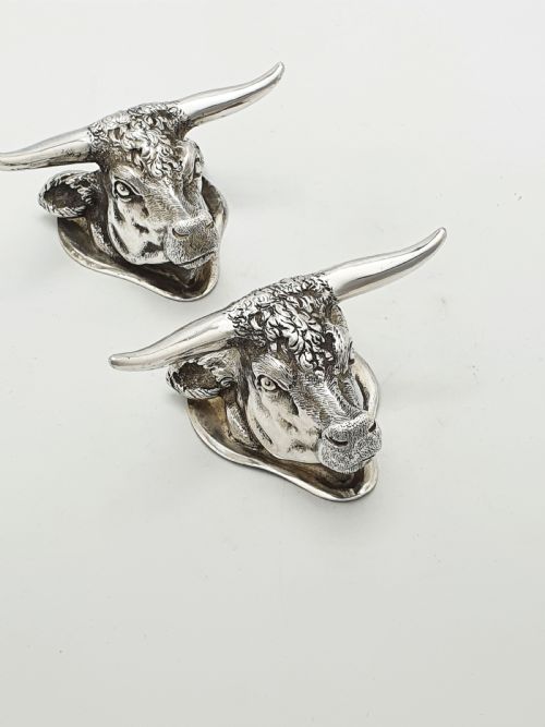 fig 1. Pair of Antique Silver Plated Longhorn Bull Head Knife Rests – circa 1880