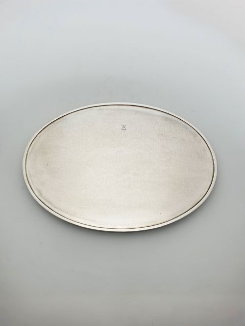 NICE SILVER PLATED OVAL SERVING TRAY WITH INTRICATE EMBOSSED SCROLLS CIRCA 1930 - ADDITIONAL PHOTO 4