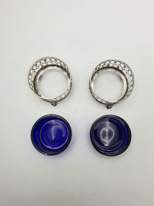 PAIR OF ANTIQUE VICTORIAN SILVER SALT CELLARS WITH COBALT GLASS LINERS 1842 - ADDITIONAL PHOTO 7