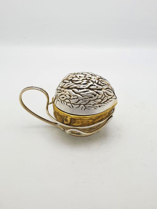 RARE ANTIQUE VICTORIAN WALNUT SAUCE HOLDER WITH WIREWORK STAND CIRCA 1890 - ADDITIONAL PHOTO 2