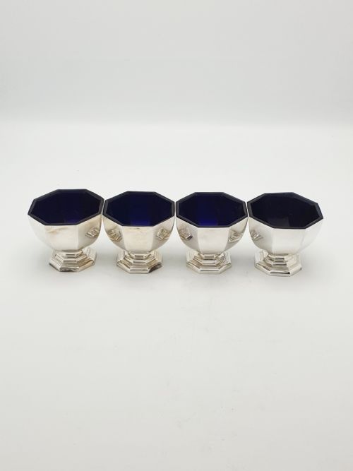 SET OF 4 ART DECO SILVER PLATED SALT CELLARS WITH COBALT GLASS LINERS CIRCA 1930 - ADDITIONAL PHOTO 2