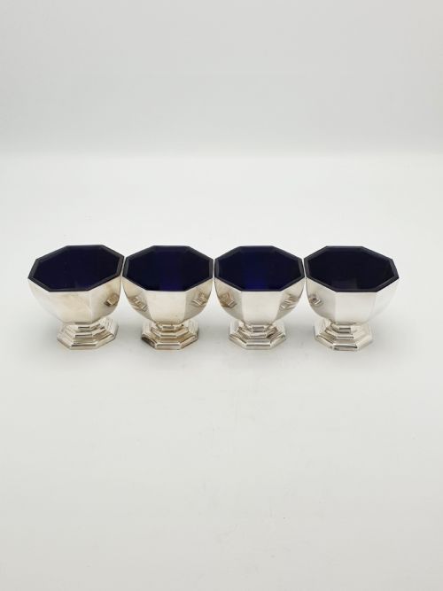 SET OF 4 ART DECO SILVER PLATED SALT CELLARS WITH COBALT GLASS LINERS CIRCA 1930 - ADDITIONAL PHOTO 3