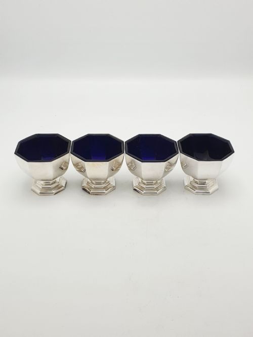SET OF 4 ART DECO SILVER PLATED SALT CELLARS WITH COBALT GLASS LINERS CIRCA 1930 - ADDITIONAL PHOTO 5
