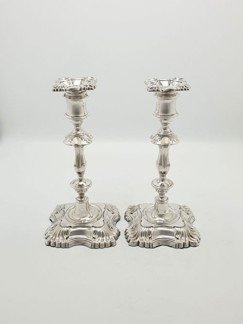 STUNNING PAIR OF ANTIQUE SILVERPLATED ROCOCO REVIVAL CANDLESTICKS CIRCA 1905 - ADDITIONAL PHOTO 1