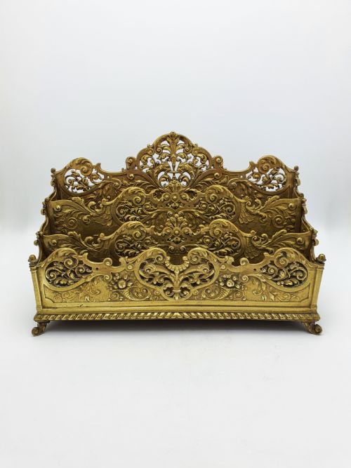 MAGNIFICENT GRAND TOUR BRASS ROCOCO REVIVAL LETTER RACK CIRCA 1860 - ADDITIONAL PHOTO 1