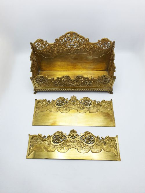 MAGNIFICENT GRAND TOUR BRASS ROCOCO REVIVAL LETTER RACK CIRCA 1860 - ADDITIONAL PHOTO 9
