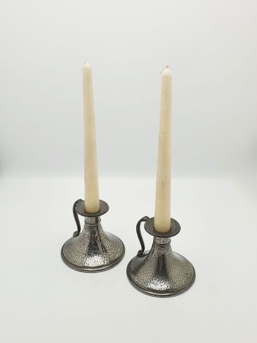 NICE PAIR OF ARTS CRAFTS HAMMERED PEWTER CHAMBERSTICKS CIRCA 1920 - ADDITIONAL PHOTO 7